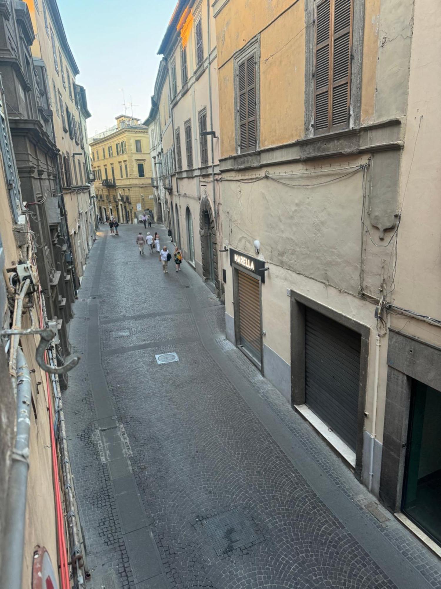 Antica Residenza Del Corso Viterbo Appartamento Vittorio Emanuele Kültér fotó